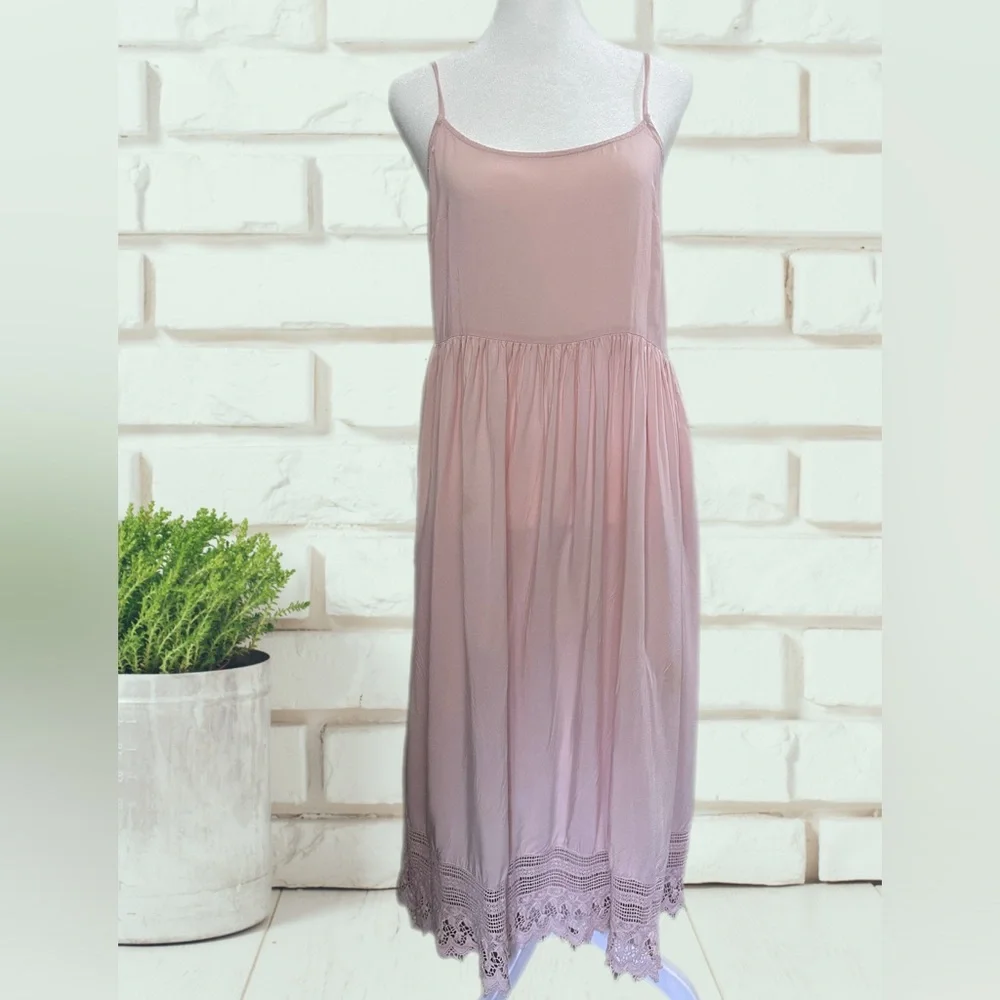 Forever 21 Women’s Crochet-Trimmed Maxi Dress Color:Pink Size: Small